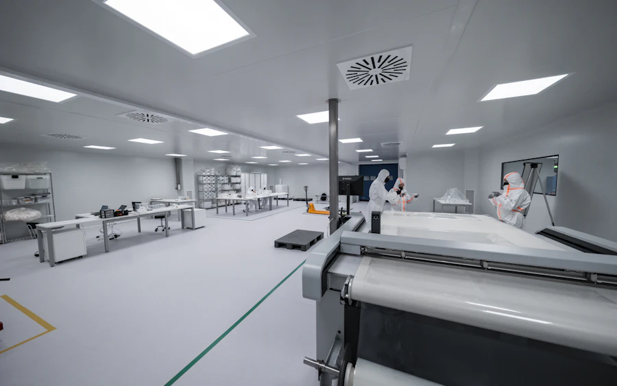 Pharmaceutical cleanroom manufacturing floor